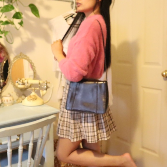 SOLD VINTAGE SHOULDER BAG - Picture 14 of 16